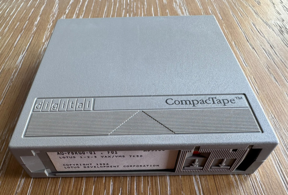 Lotus 123 Software Distribution kit for Digital VAX computers in original box