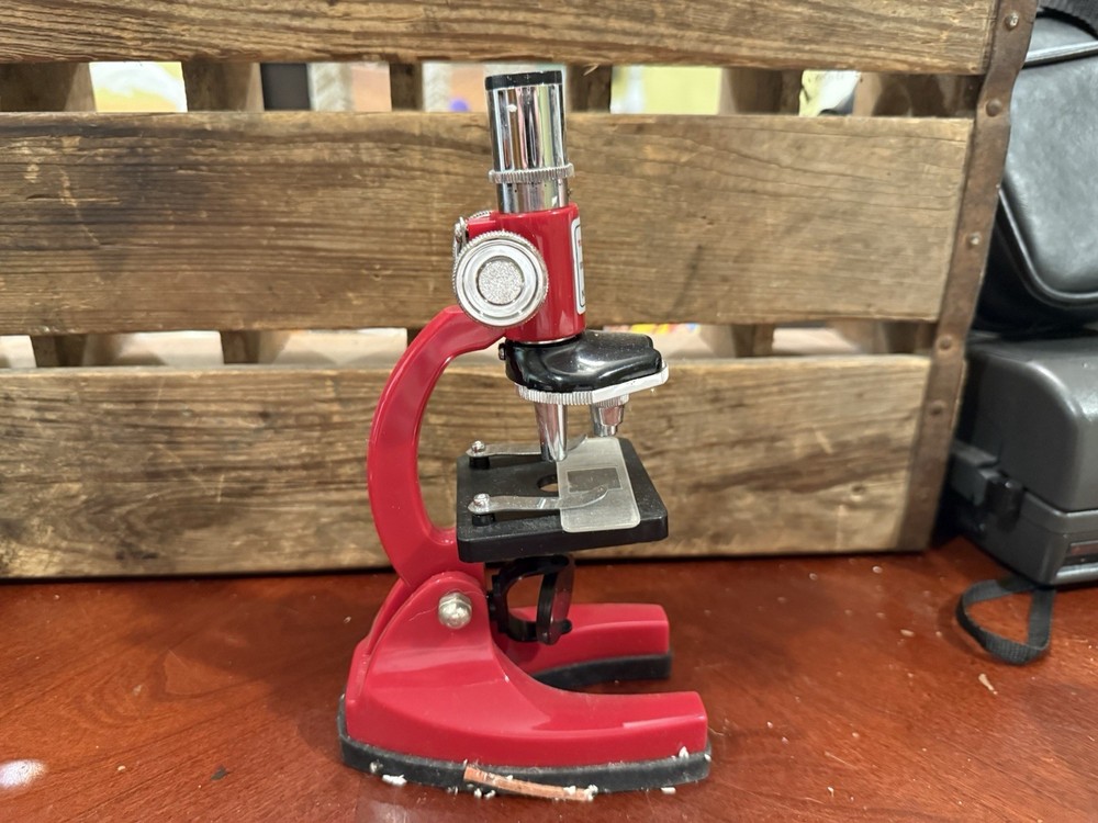 Tasco Red 300 POWER MICROSCOPE