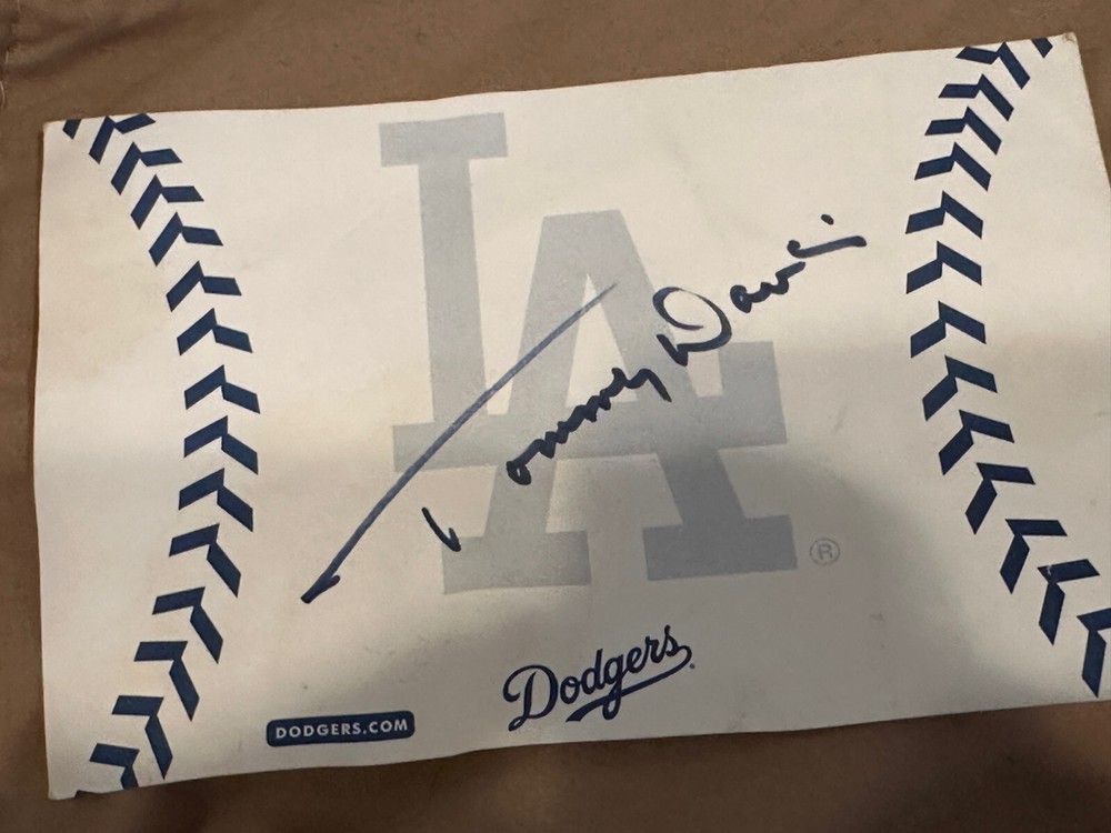 2 Dodger autographs: Lou Johnson & Tommy Davis - take a look!