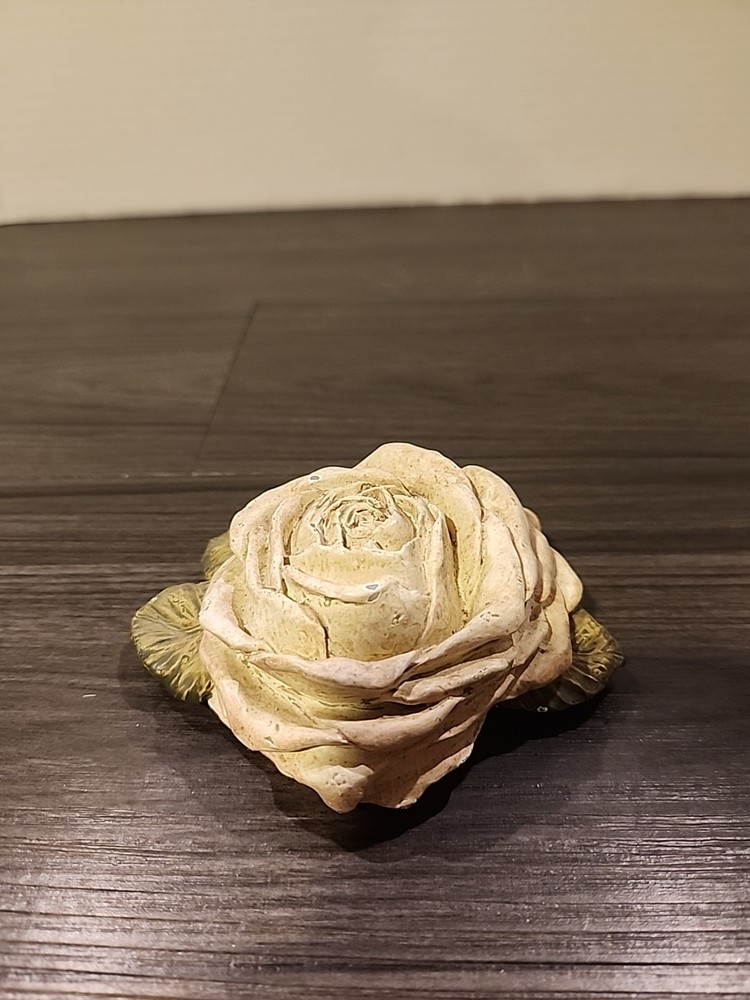 Rose Shaped Hidden Garden Key Hider/holder