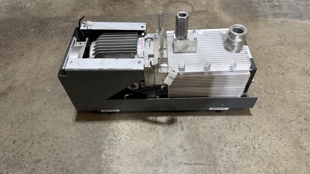 Pfeiffer Vacuum ACP 15 M multi-stage Roots pump