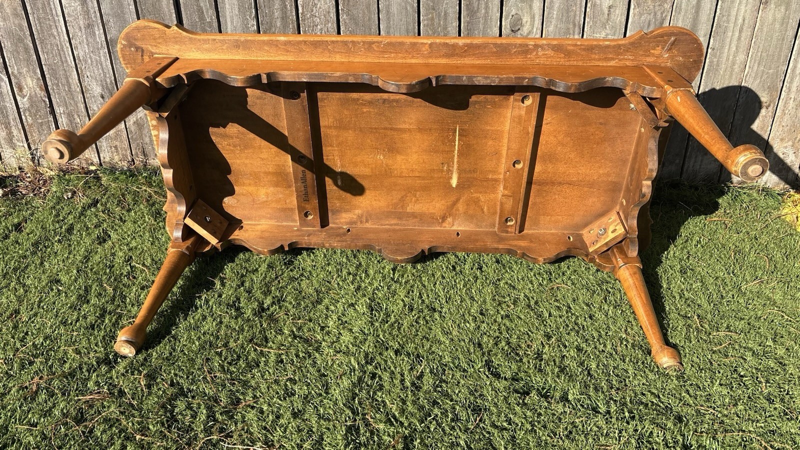 Vintage Mid Century Maple 1776 Porringer Country French Ethan Allen Coffee Table