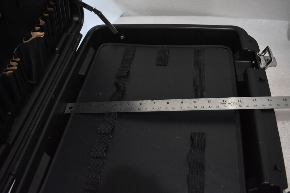 TECHNI-TOOL TECHNICIAN TOOLBOX, BLACK HARD SIDED W/ DIVIDERS & LOCKS, VINTAGE