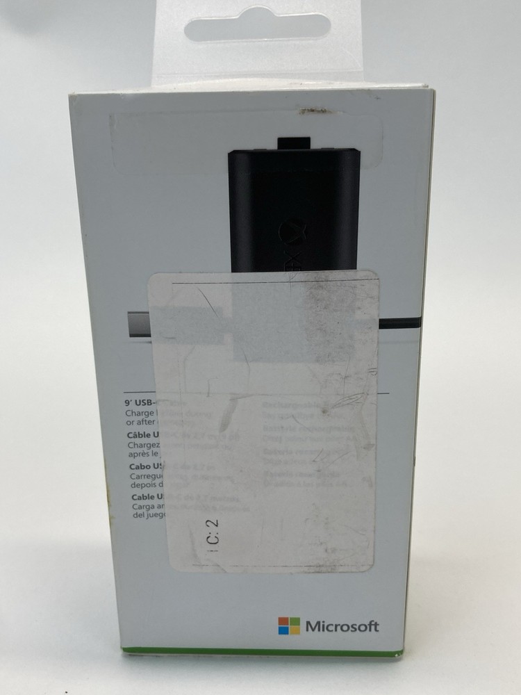 Xbox Play and Charge Kit Rechargeable Battery + USB-C Cable