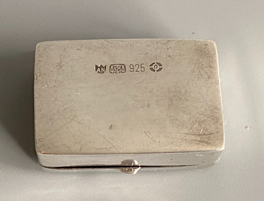 Vintage Mid Century Solid Silver Ornate Floral Scrollwork Hinged Snuff Pill Box