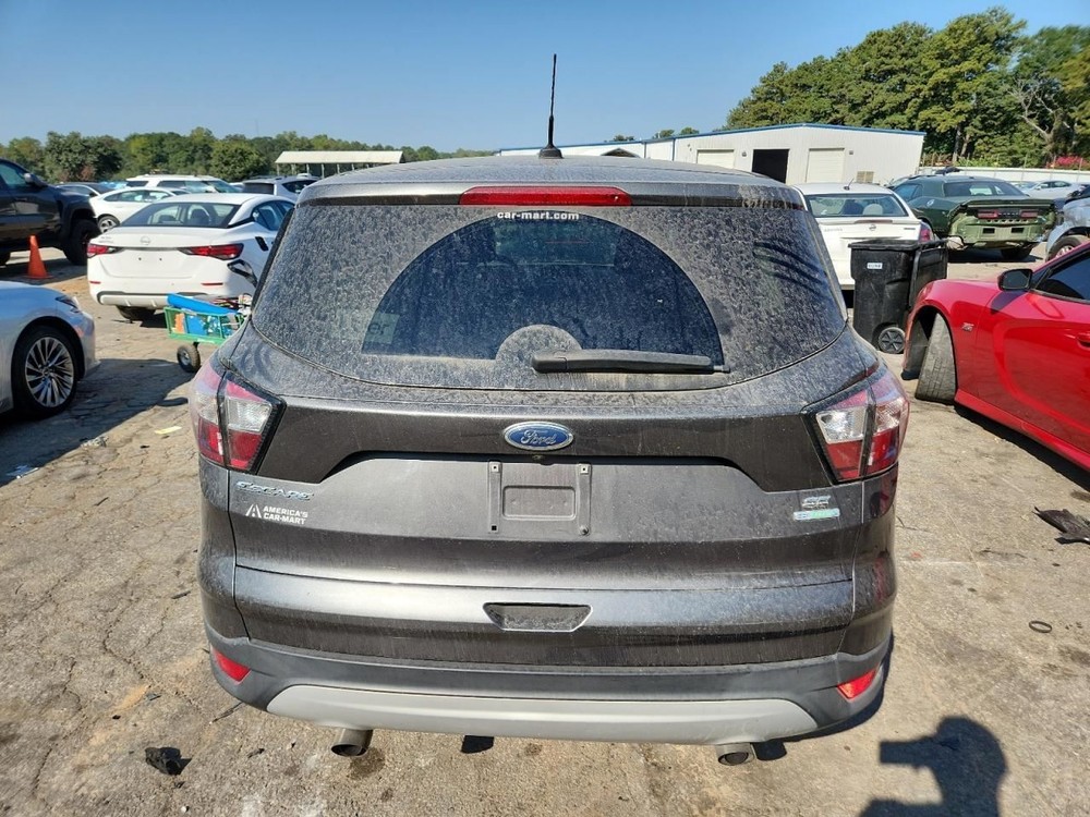 ESCAPE 2017 Glove Box 4894484