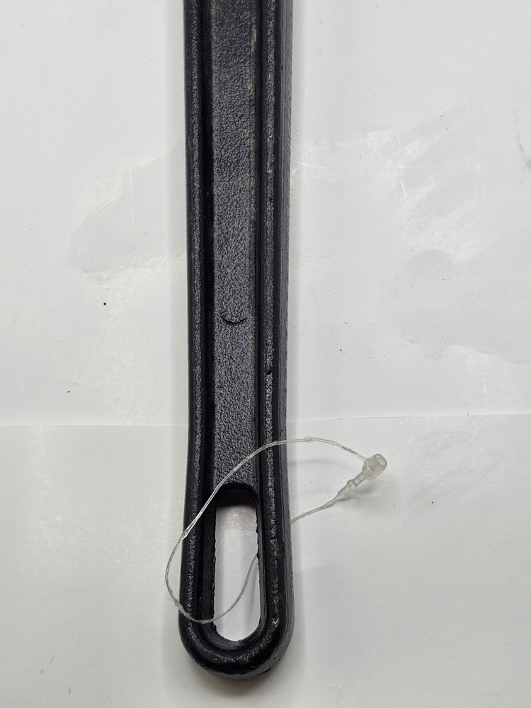 Hyper Tough 14” Pipe Wrench Black (USED)