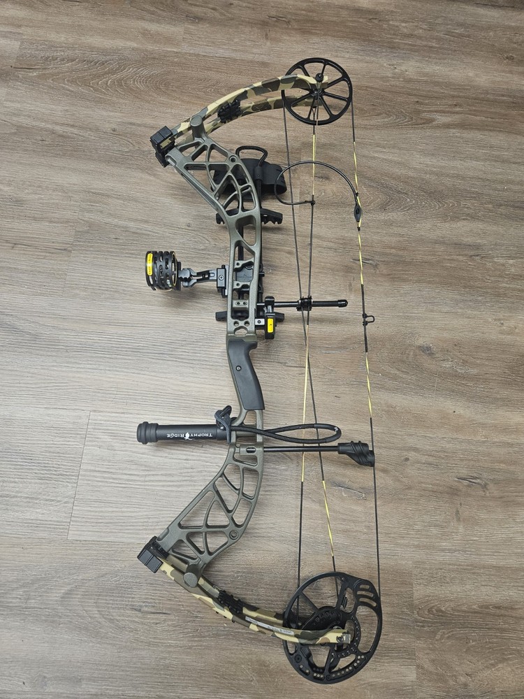 Bear THP Adapt 2 RTH RH Compound Bow