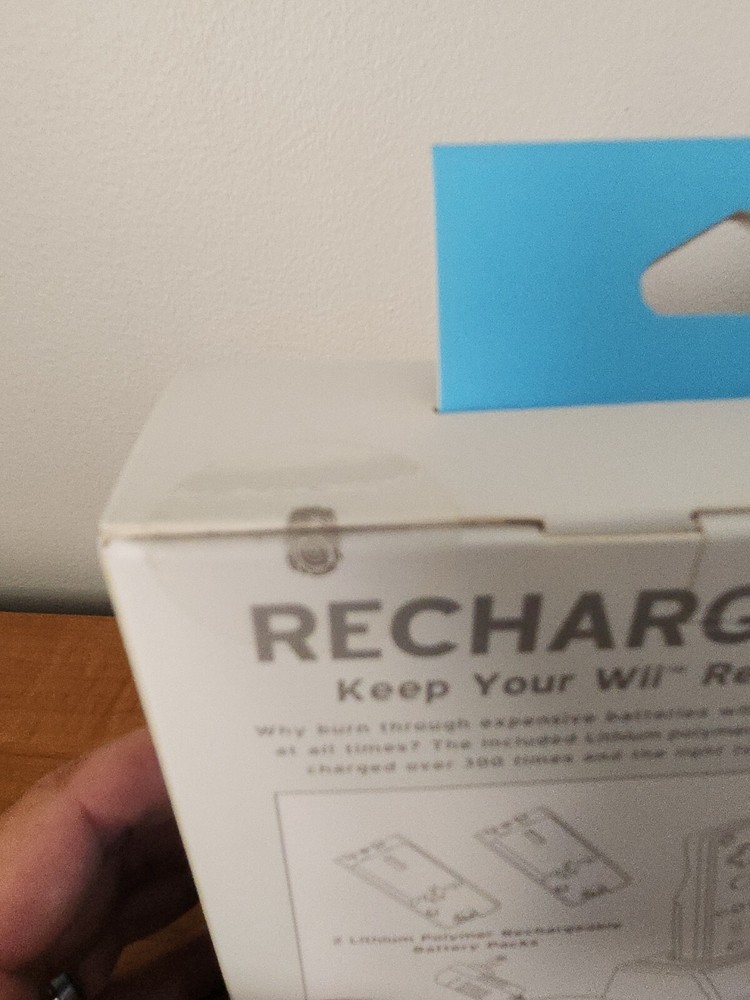 Nintendo Wii Controller Psyclone Essentials PSE530 Dual Recharge Station