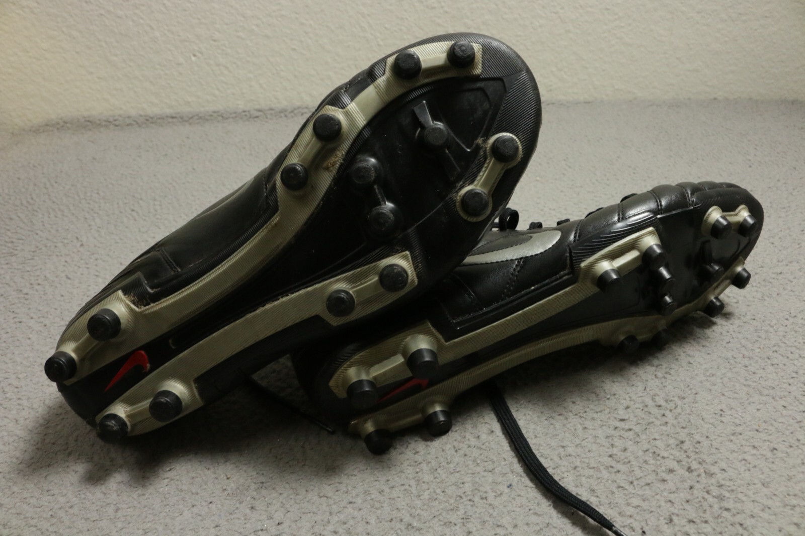 Nike Total 90 Shift FG Soccer Cleats Mens Size 12.5 Black Boots Cleats