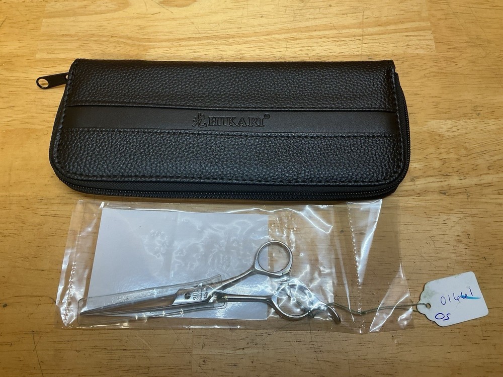 Hikari- New Cosmo Series 201 Shears Scissors & Case