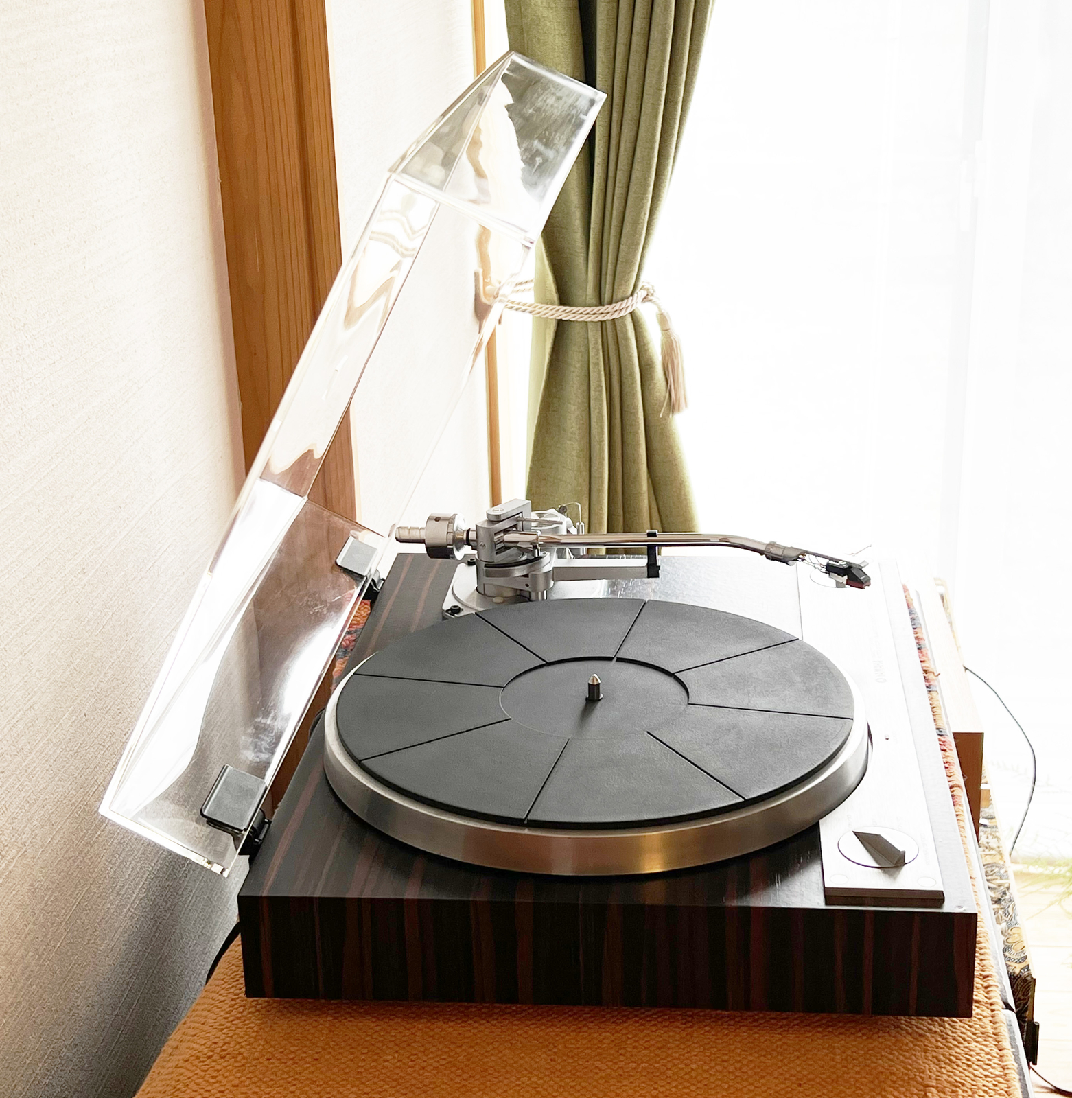 Yamaha YP-D71 Direct Drive Record Player Turntable Confirmed Excellent Operation