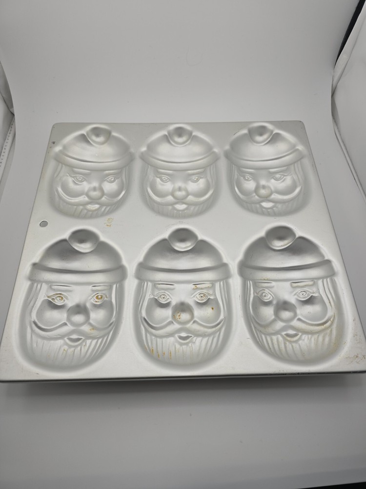 Vintage Wilton Baking Pans Set