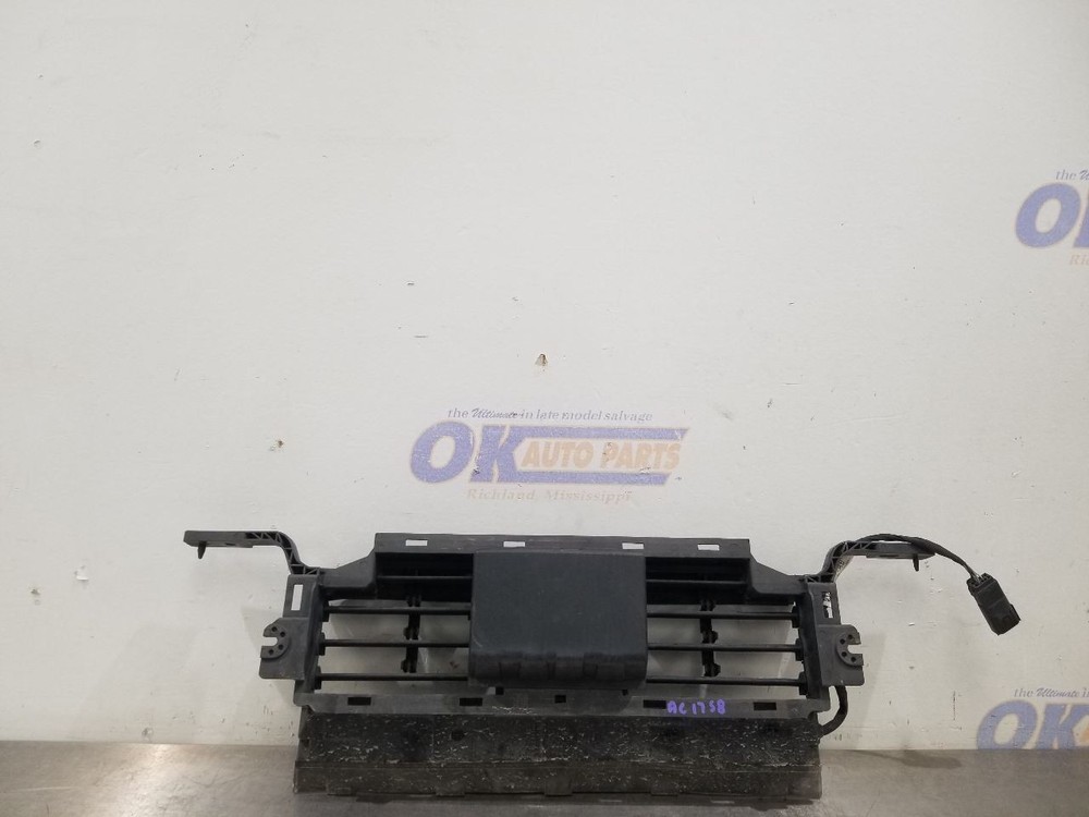 21 FORD BRONCO LOWER AIR SHUTTER 2.3L