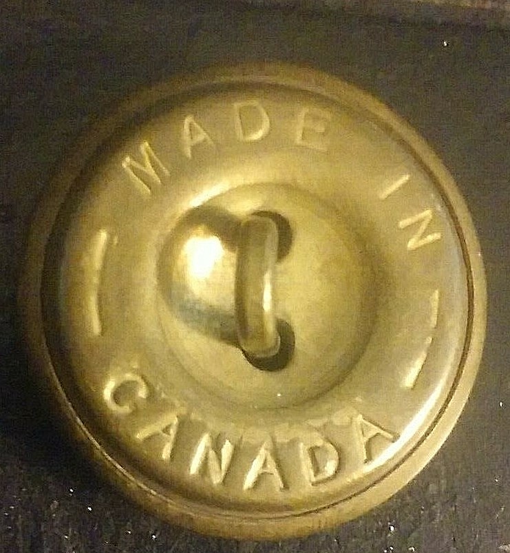 WWII Canadian Military Service Button