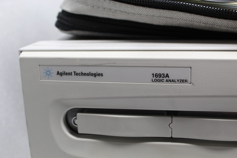 Logic Analyzer, Agilent 1693A With bag