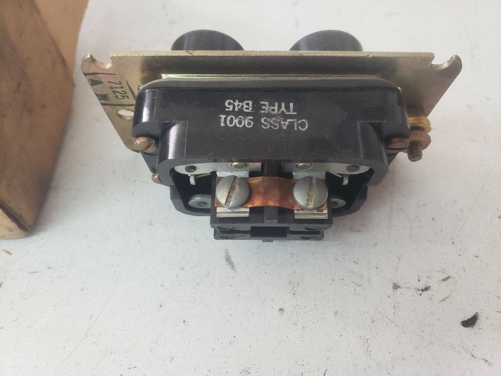 NOS Square D 9001 B-45 Pushbutton Station