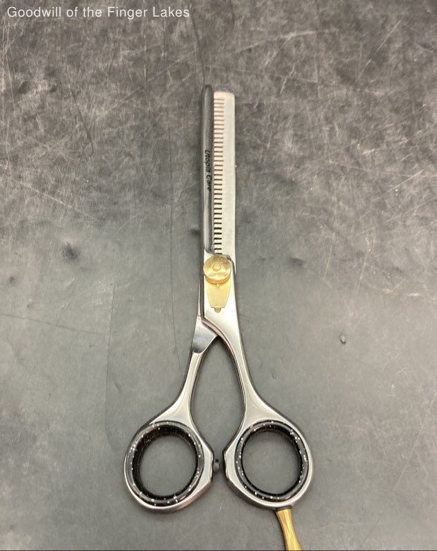 Utopia Care Hair Thinning Shears in Case