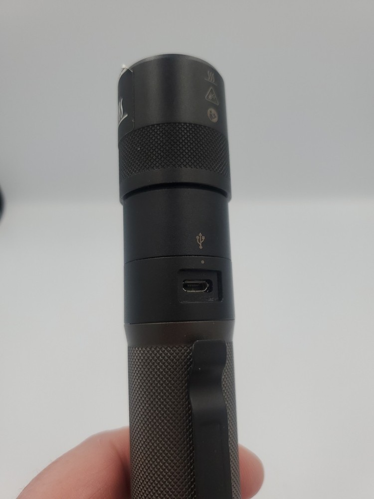 Milwaukee Tool REDLITHIUM USB 1100L Twist Focus Flashlight