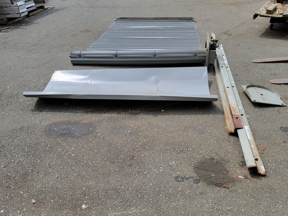 10ft x 7.5ft Roll up Overhead Door – Workbenches