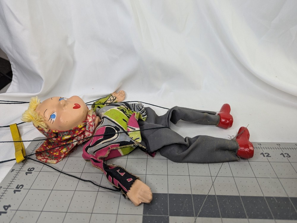 Patty the Marionette Peter Puppet Doll Box