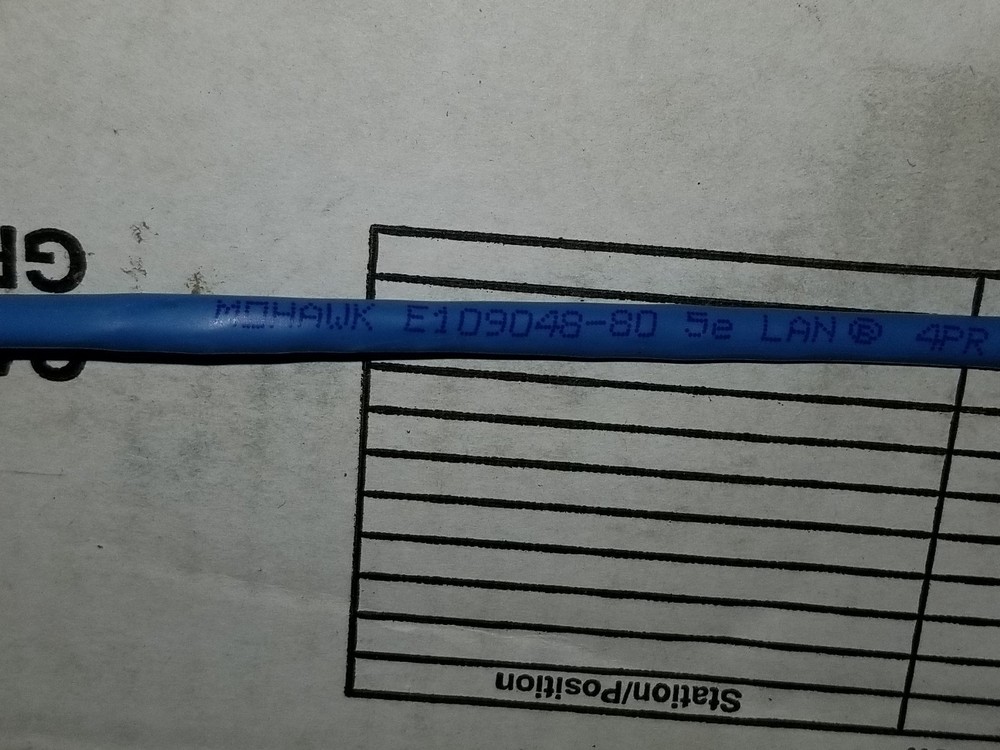Belden Mohawk M57546 24/4P CAT5e LAN UTP Networking Cable Plenum Blue /100ft