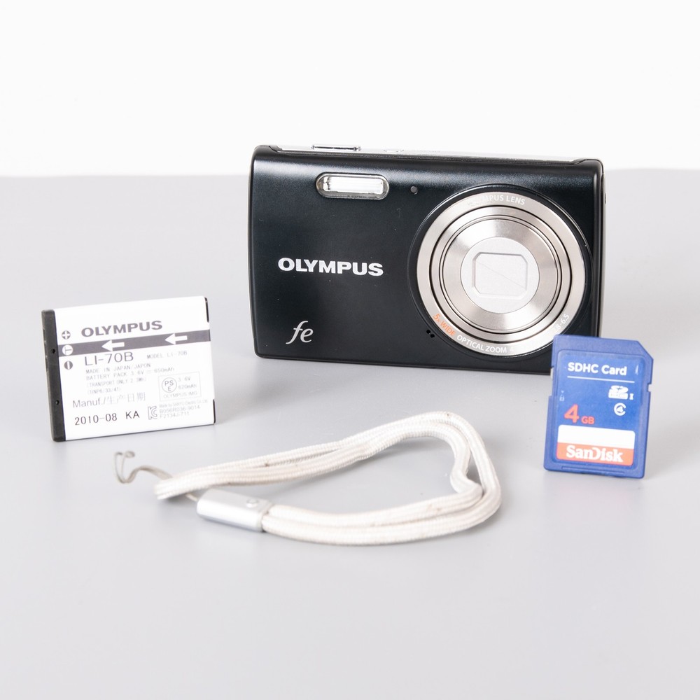 Olympus FE-5040 - 14MP digital compact camera, battery, memory card, strap