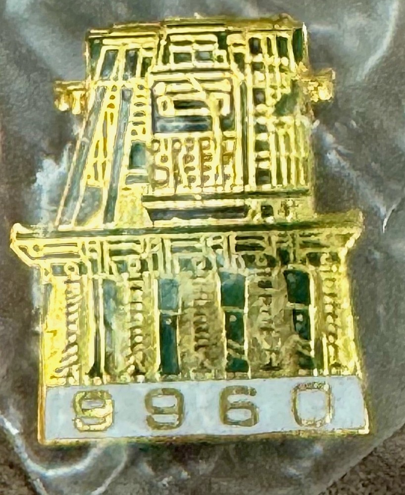 JOHN DEERE 9960 Cotton Picker Hat Lapel Pin