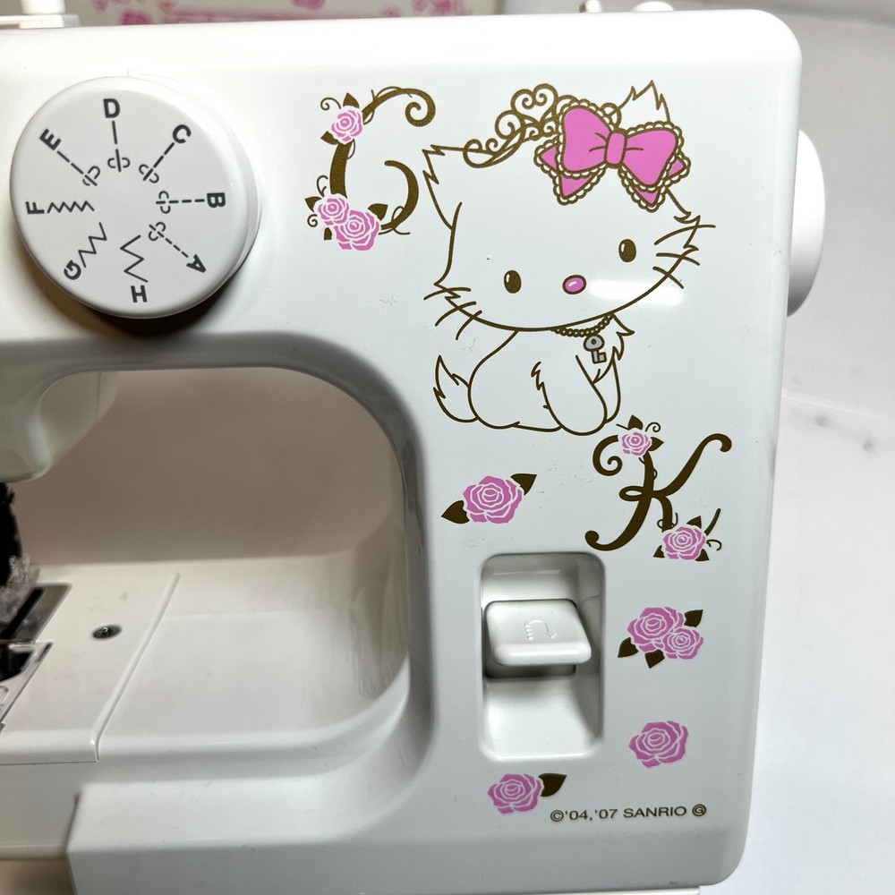 Janome Hello Kitty compact sewing machine YN-777 Operation confirmed Beginner JP