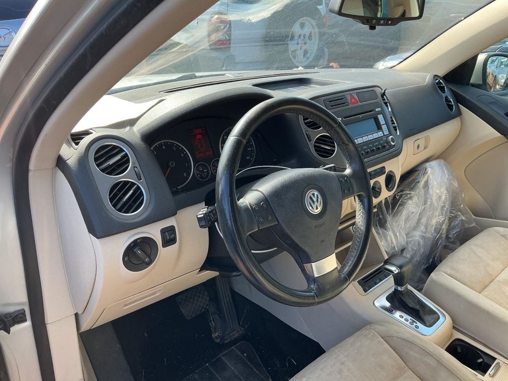 Fuse Box Engine Compartment Fits 12-16 EOS 4956922