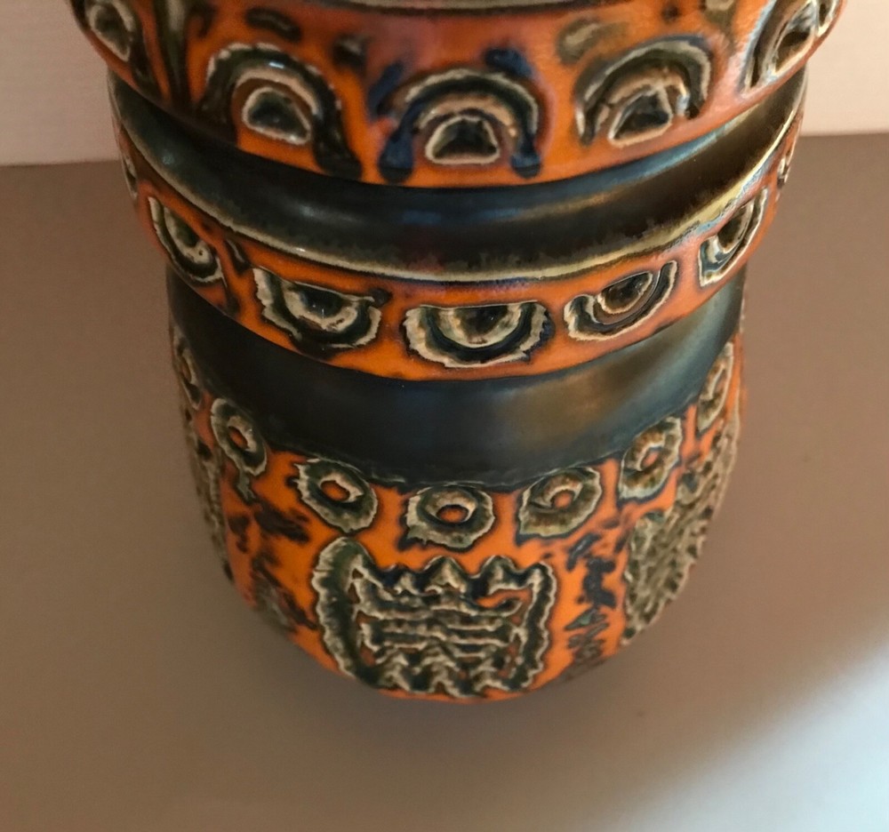 UEBELACKER KERAMIK. MODEL 1400/30 VASE