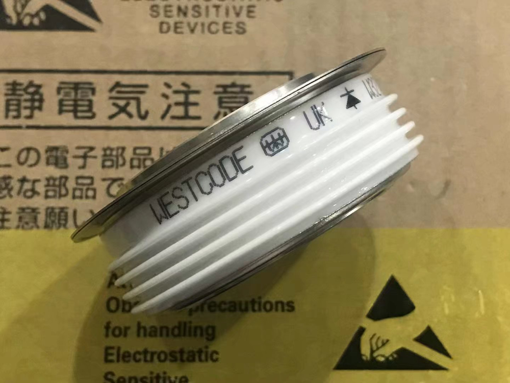 1PCS W3270NC220 Module expert new quality 100%