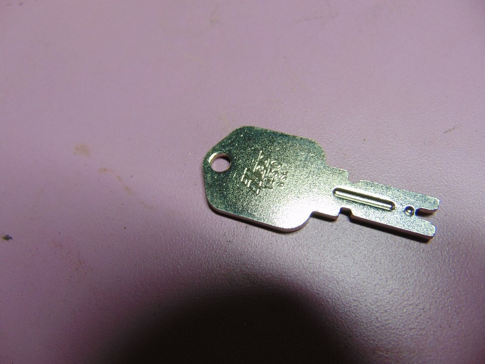 1 KEYS CLARK FORK LIFT 1430 PRECUT KEY LOCKSMITH