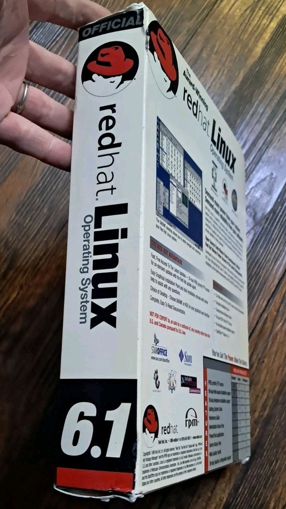 Red Hat Linux 6.1 Boxed Set 1999 Complete w/ CDs & Manual