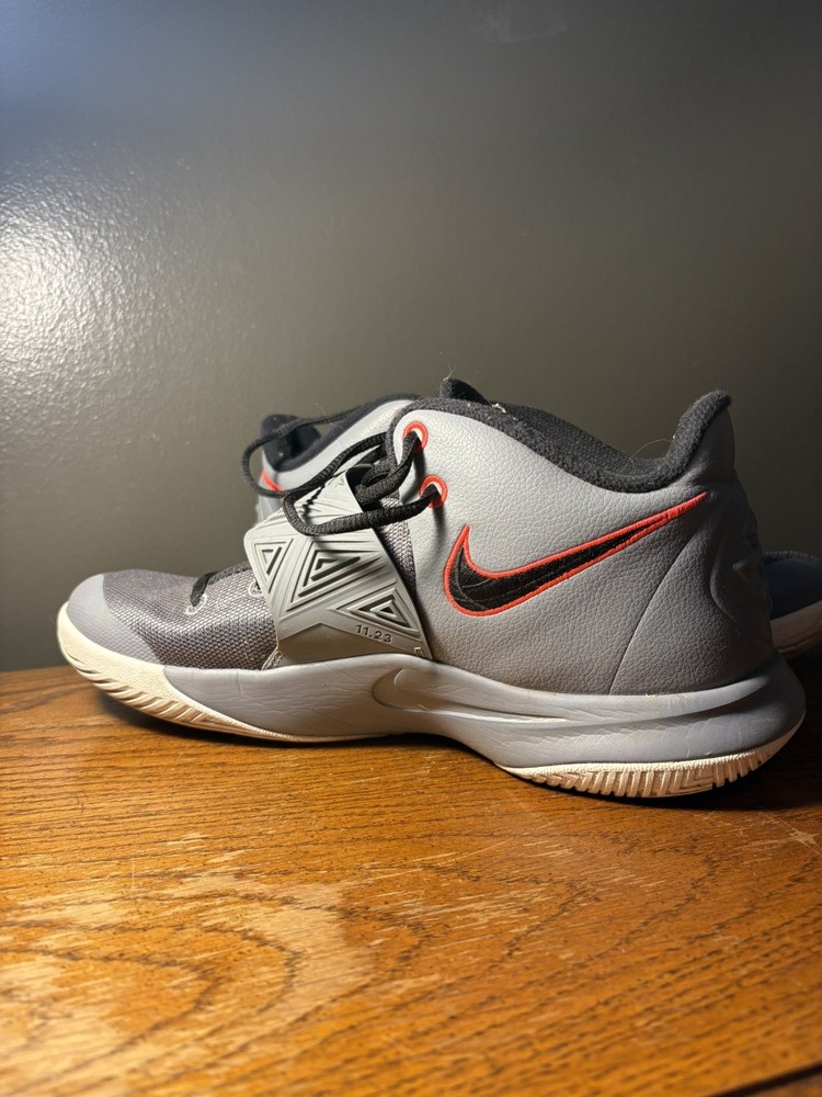 Nike Kyrie Flytrap 3 'Cool Grey' Men’s Size 11.5
