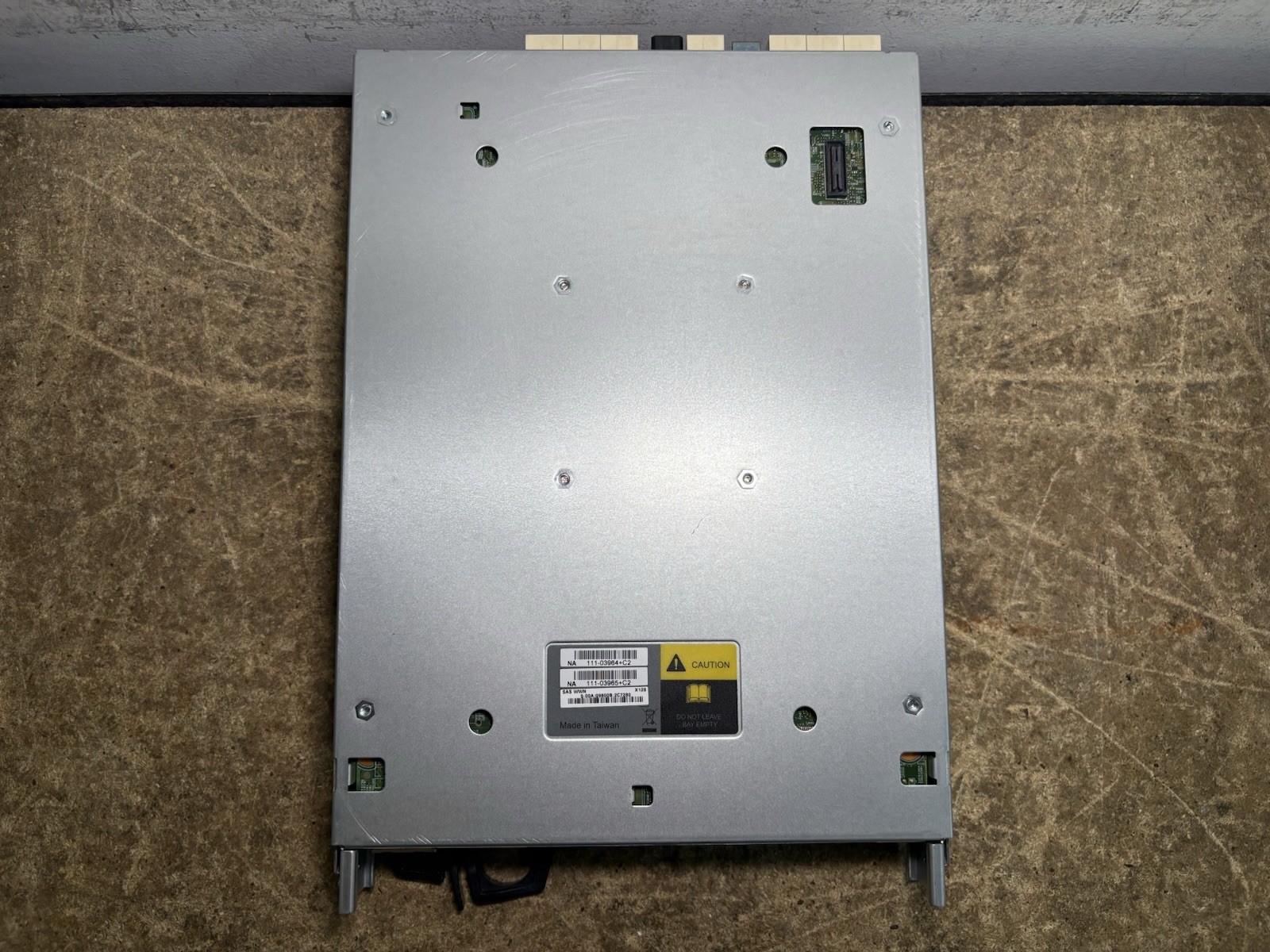 NetApp X3219A FAS2700 Series Controller w/o Memory 111-03964+C2