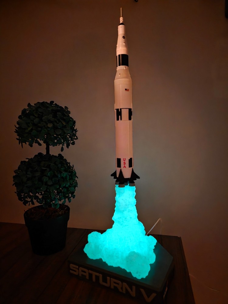 Apollo 11 Saturn V rocket , SpaceX , Apollo 11 , Sturn 5 , Space shuttle