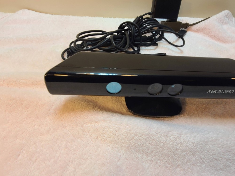 Xbox 360 Kinect Sensor Bar Camera Only Model 1414 w/ AC Power Adapter