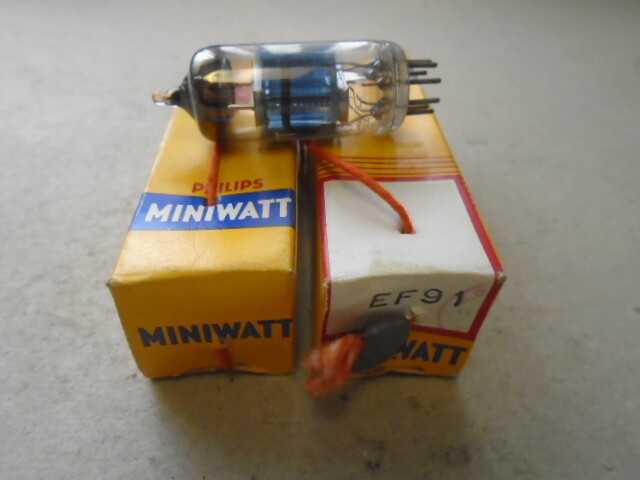 LOT OF 2 EA NEW SURPLUS PHILIPS ELECTRON TUBES   P/N: EF91