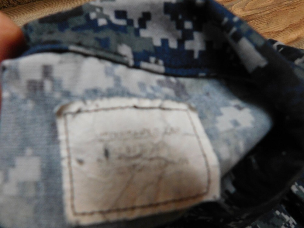 US NAVY WORKING BLOUSE COAT SIZE MEDIUM - REGULAR