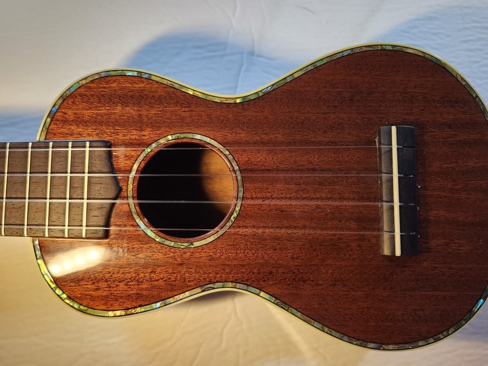 Solid Wood Ukulele Style 5