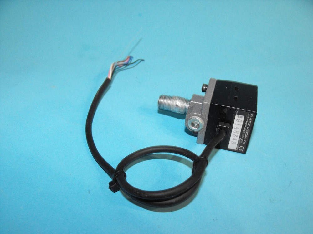 Keyence AP-34P.Pressure Sensor.12-24VDC.USED