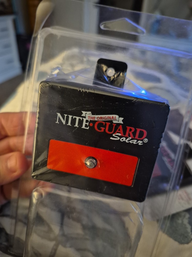 Nite Guard Solar Powered Flash Predator Deterrent Security System New In Box