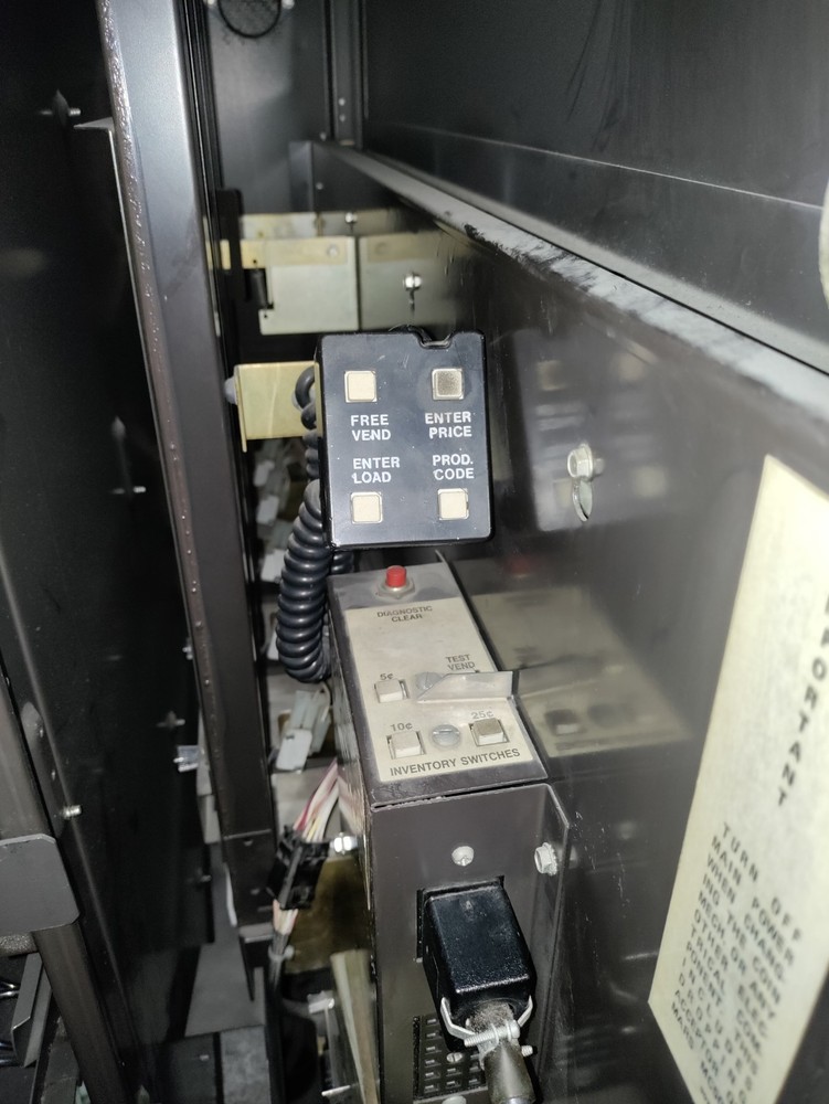 Rowe 4945S Vending Machine