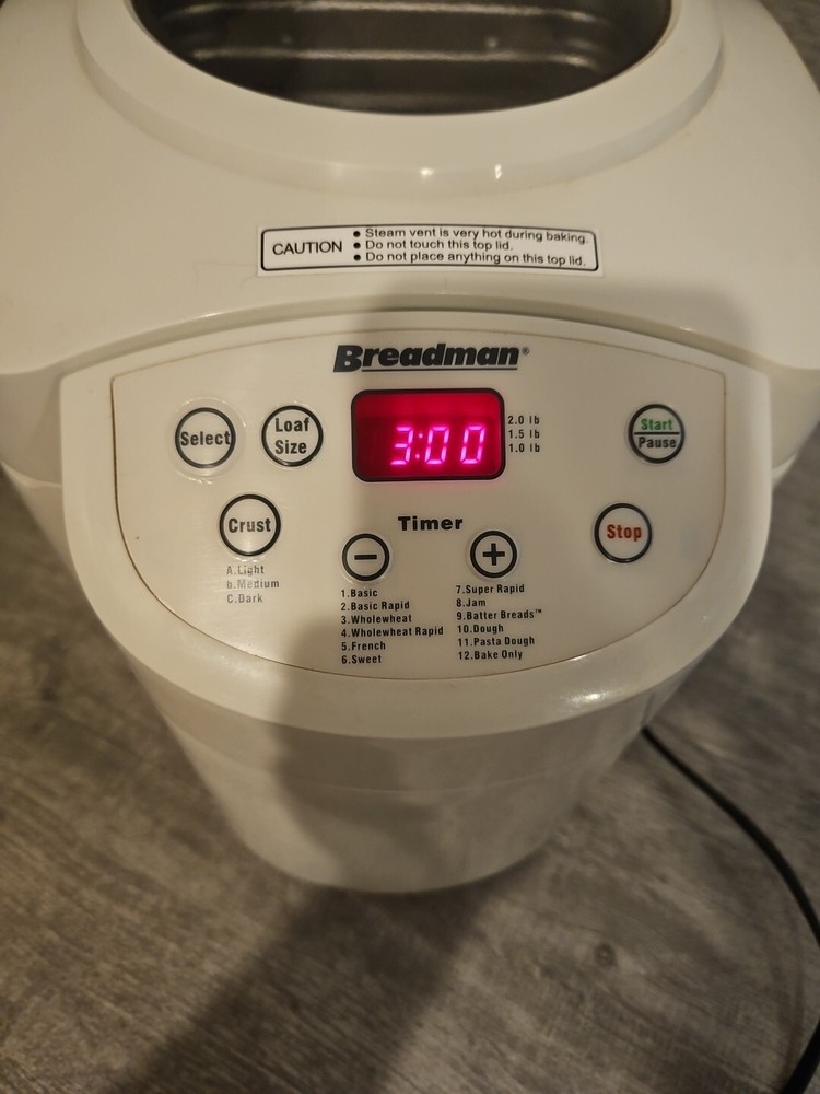 Breadman TR555 Cool Touch Automatic Bread Baker Maker Machine 1 - 2 LB - Working