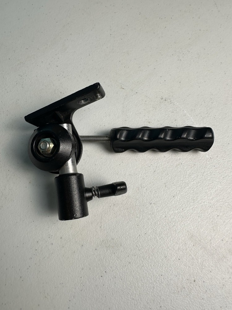 Balcar PSU-4 Flash Head Tilt Bracket Handle Assembly – Missing Clamp Screw