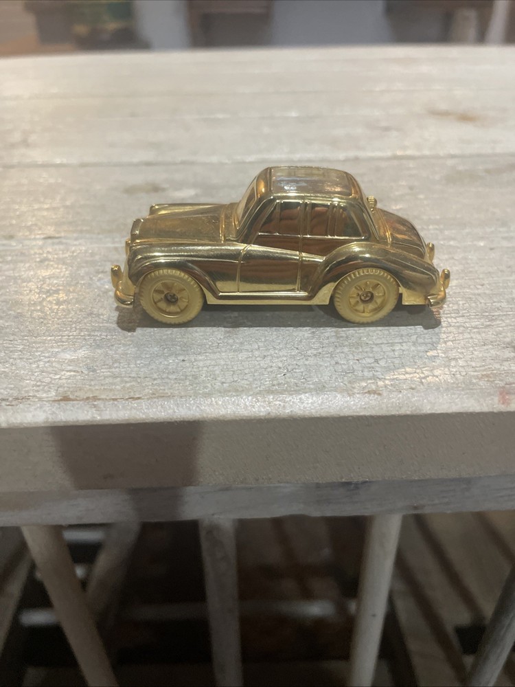 Dawn Miniature Classic Car Clock