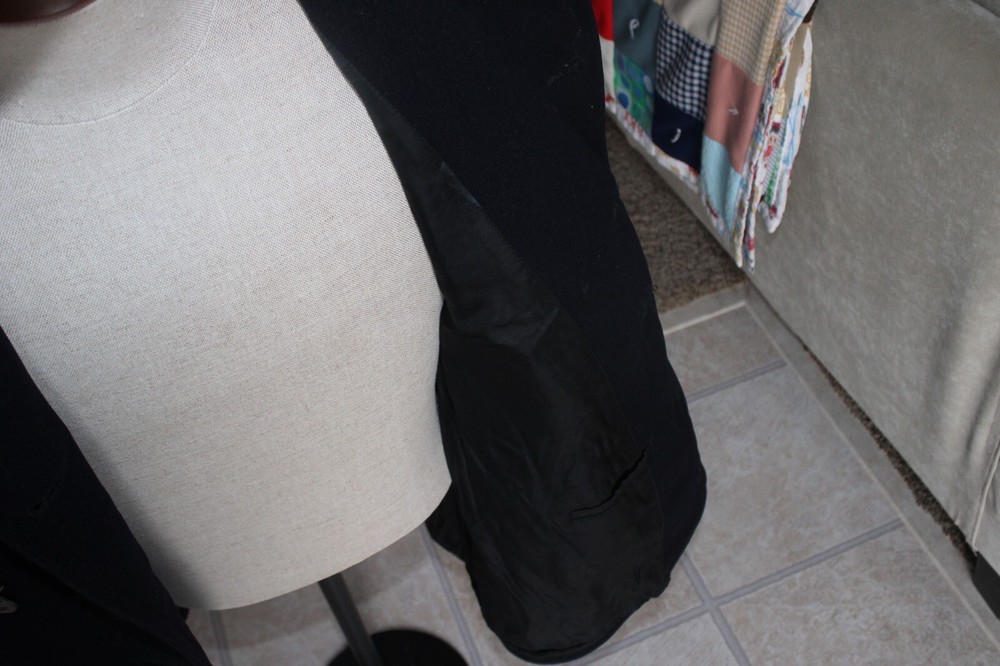 WW2 US Navy Pea Coat, Size Small/Medium FREE SHIPPING !!!!!!