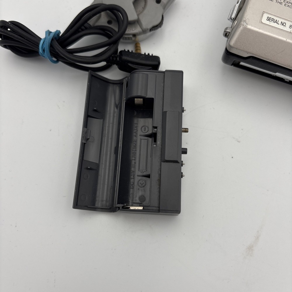 SHARP MD-MS722 PORTABLE MINIDISC RECORDER Player UNTESTED