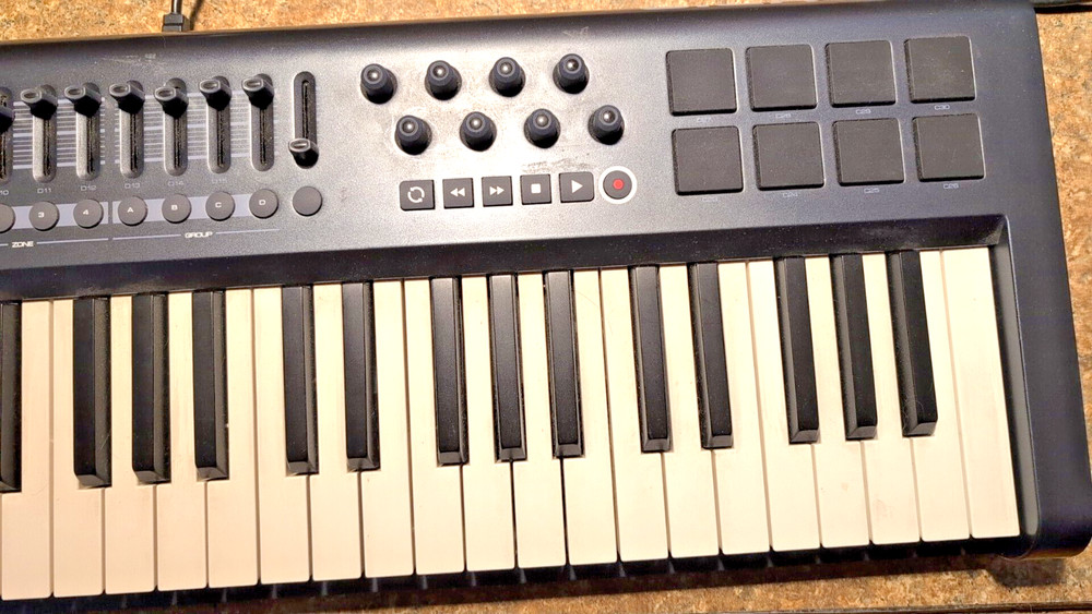 M-Audio Axiom 49 Key USB MIDI Keyboard Controller 2000s- Read Description twice